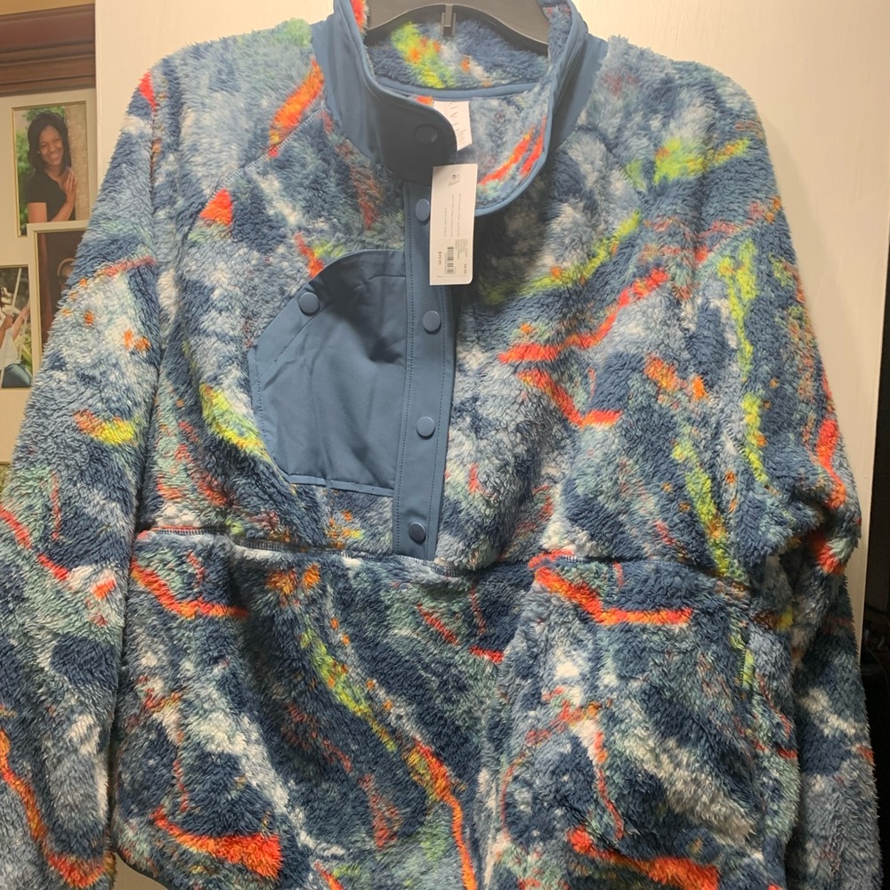 Women pull over jacket new with tag